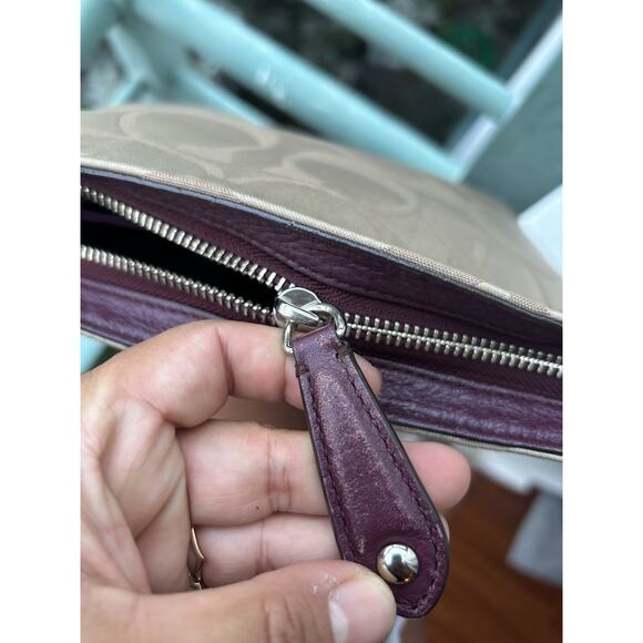 Y2K COACH Crossbody Khaki/Plum All-Over Print C Signature Please Read - Picture 4 of 10